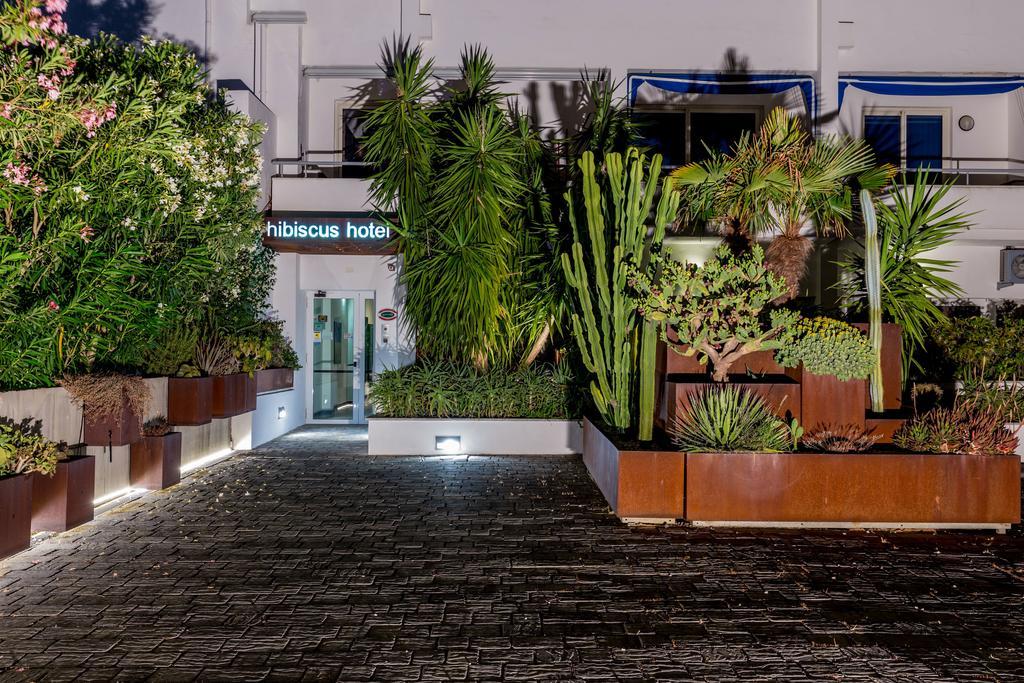 Hotel Residence Hibiscus La Caletta Exterior foto