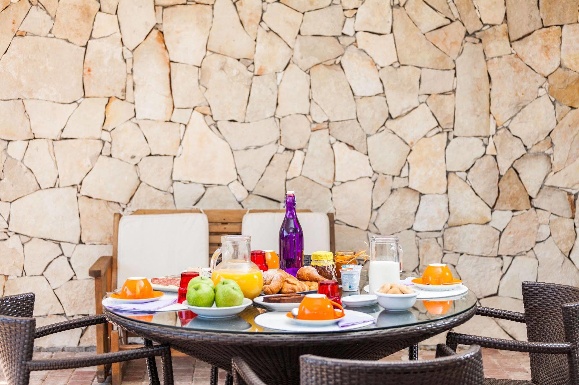 Hotel Residence Hibiscus La Caletta Exterior foto